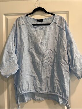 NWT Bella Amore Italian Light Blue Embroidered Linen Top one sz
